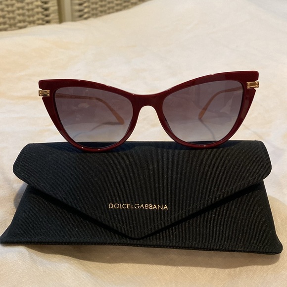 Dolce & Gabbana Burgundy Cat Eye Sunglasses. DG 4381. 30918G. Retro - Picture 3 of 11